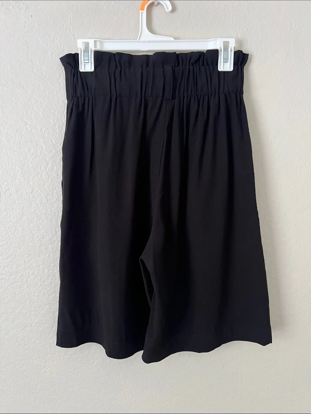 Like New! SABINA MUSAYEV Admon Short High-Waist Pleated Black in Size S